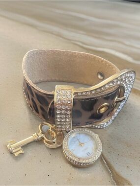 NWOT Women's Leopard Print Crystal Buckle Bracelet Watch Charm